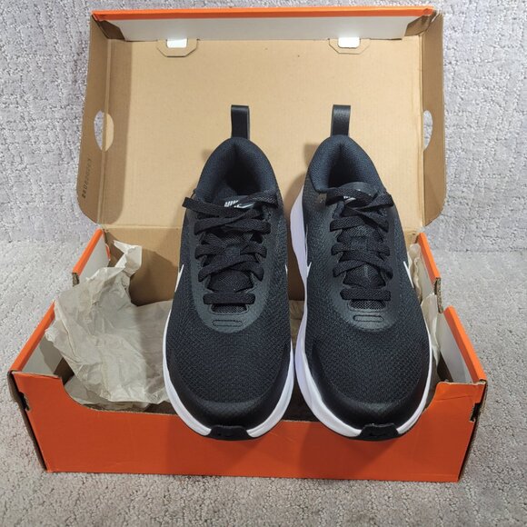 Nike Promina Women's Size US 7 Black White Athletic Running Sneakers FV6343-002 - Picture 2 of 12